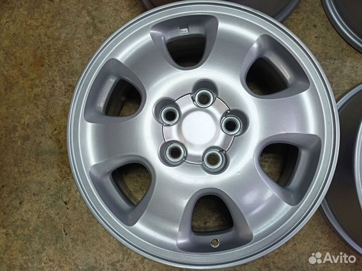 Диски ориг. Toyota r16 5/114,3 dia67,1 6,5j et45