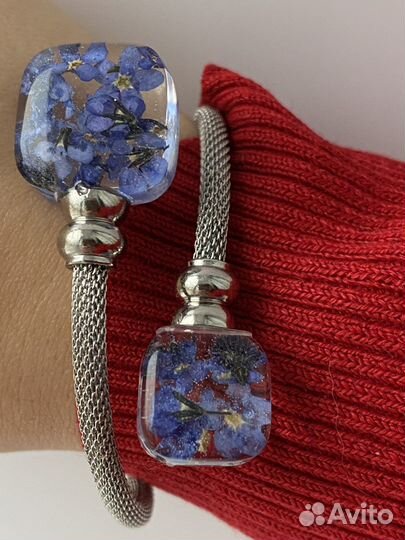 Браслет из эпоксидной смолы и сухоцветов