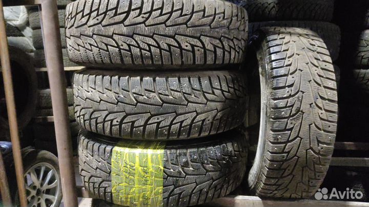 Hankook Winter I'Pike 215/65 R16