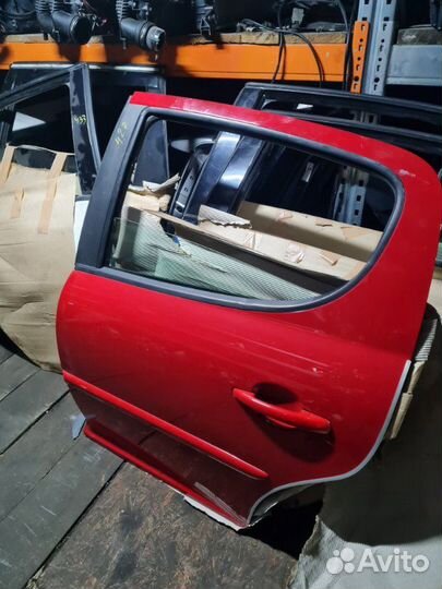 Дверь задняя левая Peugeot 207 хечбек 5FW EP6CD