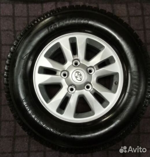 Колеса как новые Toyota Land Cruiser 200 шипы