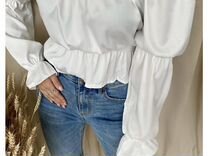 Блузка с открытыми плечами цвета Тиффани