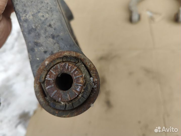 Рычаг Cadillac Seville