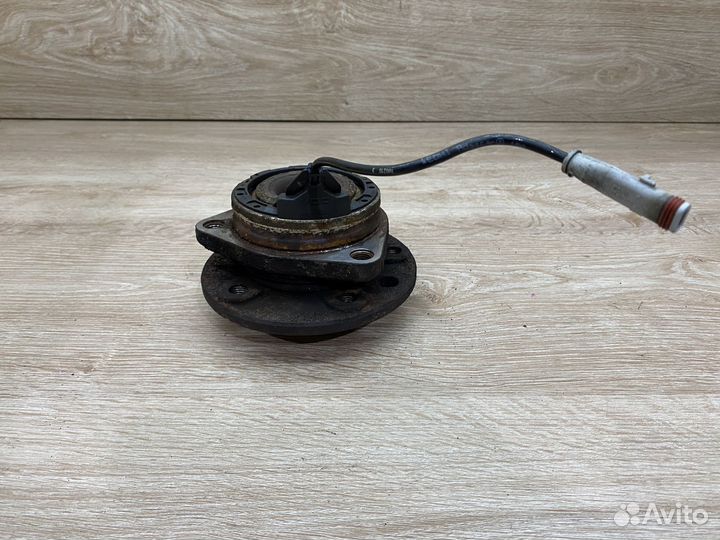 Ступица передняя Opel Zafira B