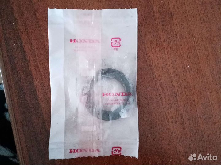 Сальник коленвала передний оригинал honda, d15b