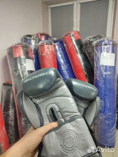 Перчатки для единоборств