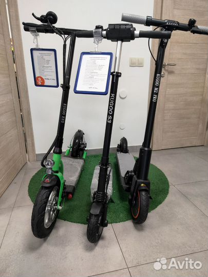 Электросамокат Kugoo ES3 зелёный