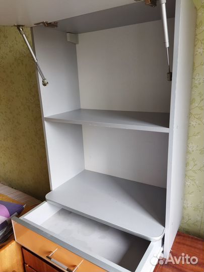 Кухонный шкаф