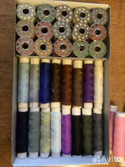Набор- нитки и шпульки для шитья