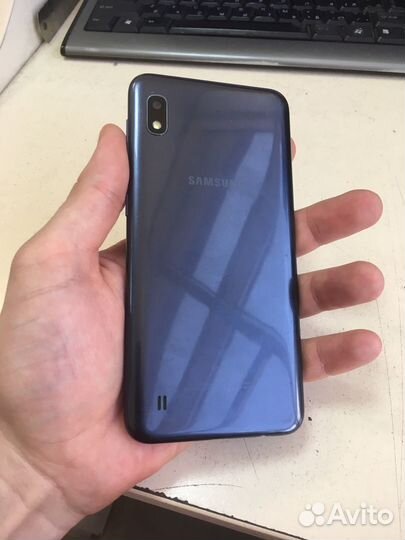 Samsung Galaxy A10, 2/32 ГБ