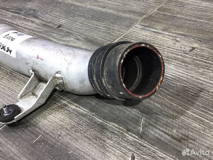 Патрубок интеркулера Volkswagen Audi