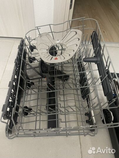 Комплектующие к посудомоечной машине AEG