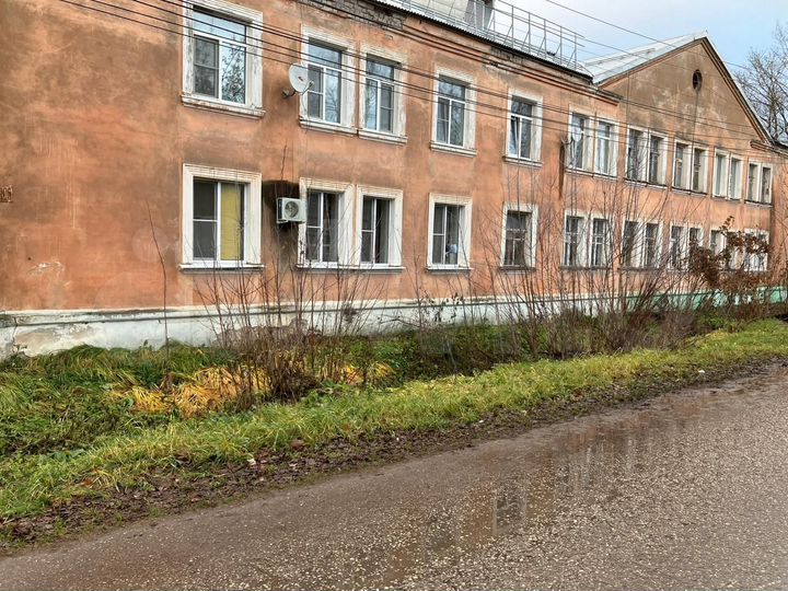 Комната 40 м² в 3-к., 2/2 эт.