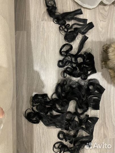 Волосы на заколках искусственные