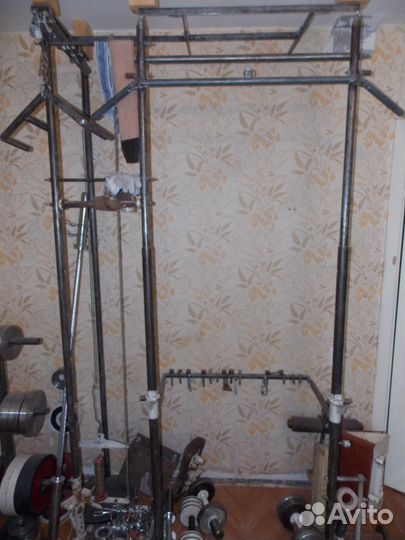 Силовая стойка под штангу, с верхней тягой