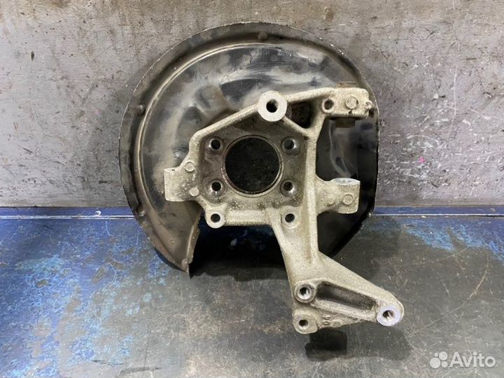 Цапфа задняя правая Volkswagen Tiguan NF