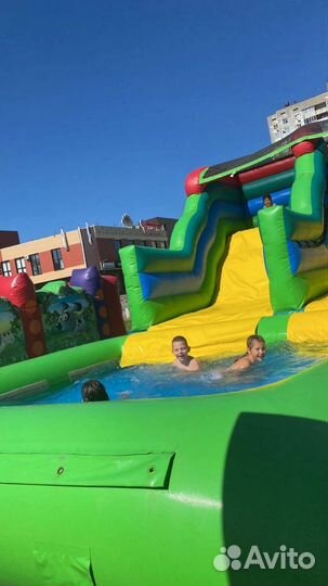 Водная горка с бассейном