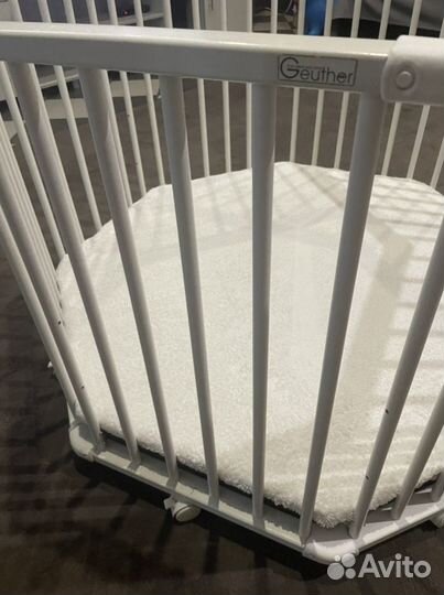 Манеж деревянный