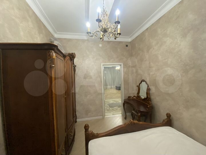 2-к. квартира, 90 м², 2/4 эт.