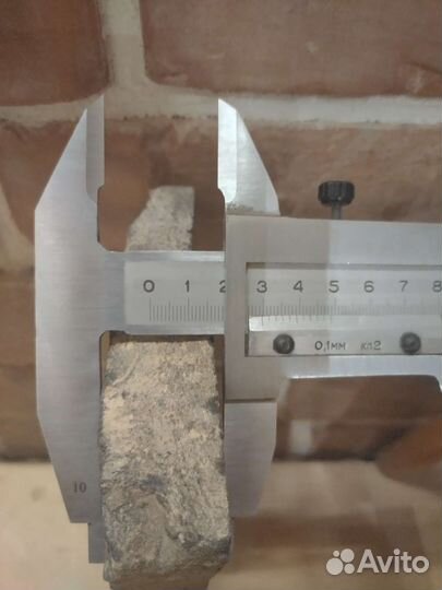 Кирпич с клеймом 