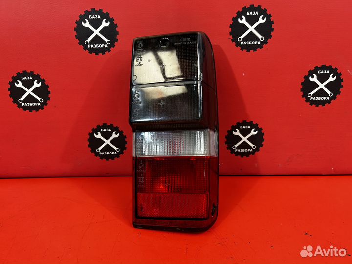 Фонарь правый Nissan Patrol 260 1988-1995