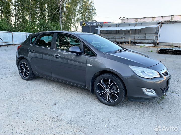 Opel Astra 1.6 AT, 2010, 95 800 км