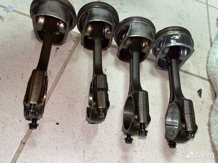 Поршень с шатуном в сборе c4 citroen 1.6 ep6