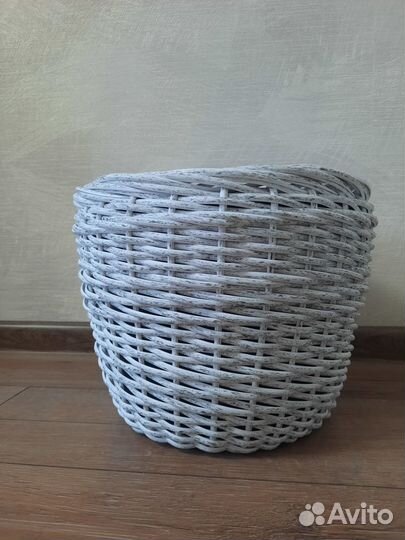 Кашпо из полиротанга