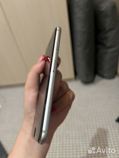 Телефон iPhone 6s