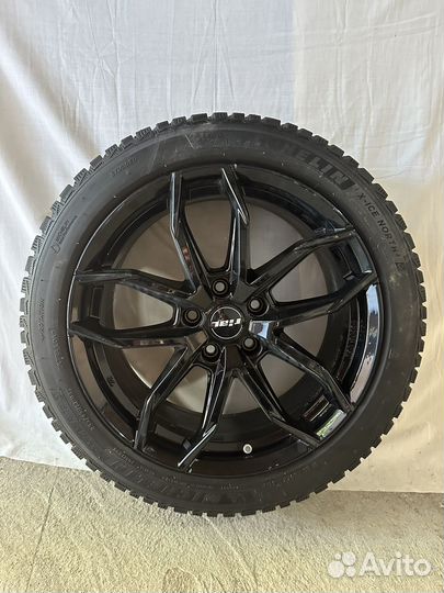 Michelin Agilis X-Ice North 235/45 R18