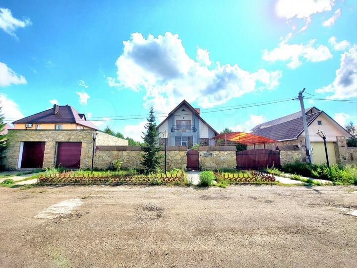 Дом 265,3 м² на участке 15 сот.