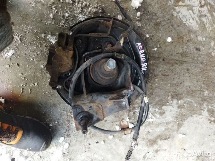 Ступица задняя левая Toyota Estima ACR40