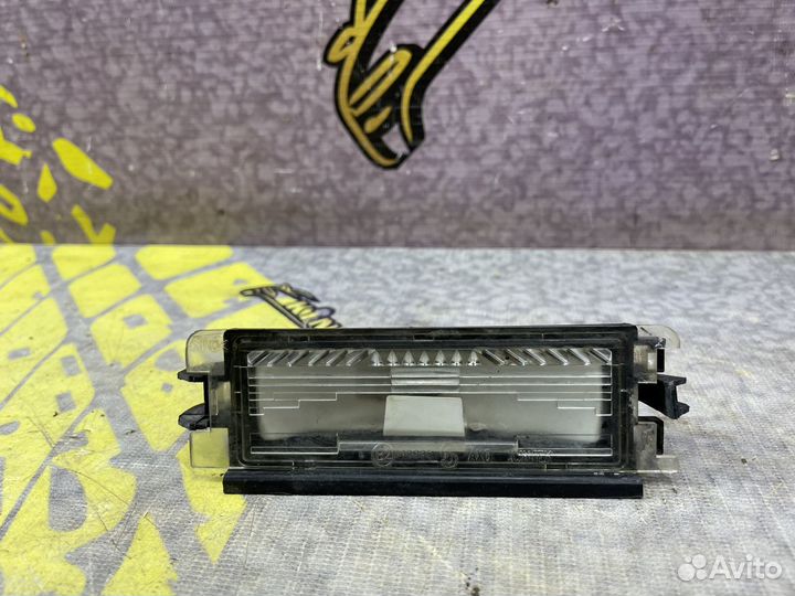 Фонарь подсветки номера Логан Logan Sandero