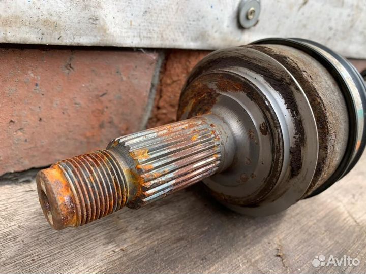 Привод левый передний Honda Civic