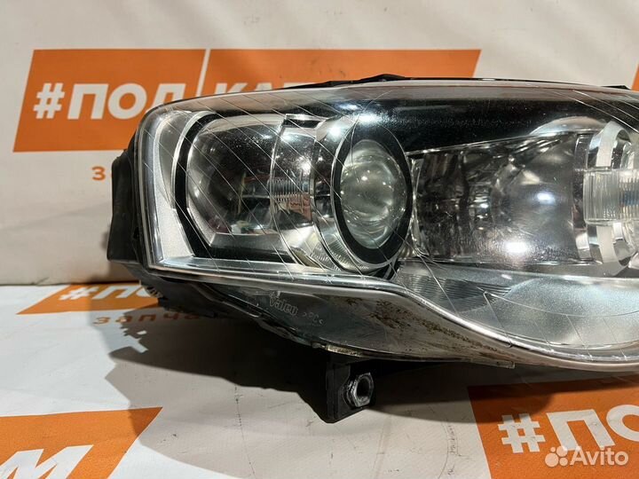 Фара ксенон прав. Volkswagen Passat B6 2006