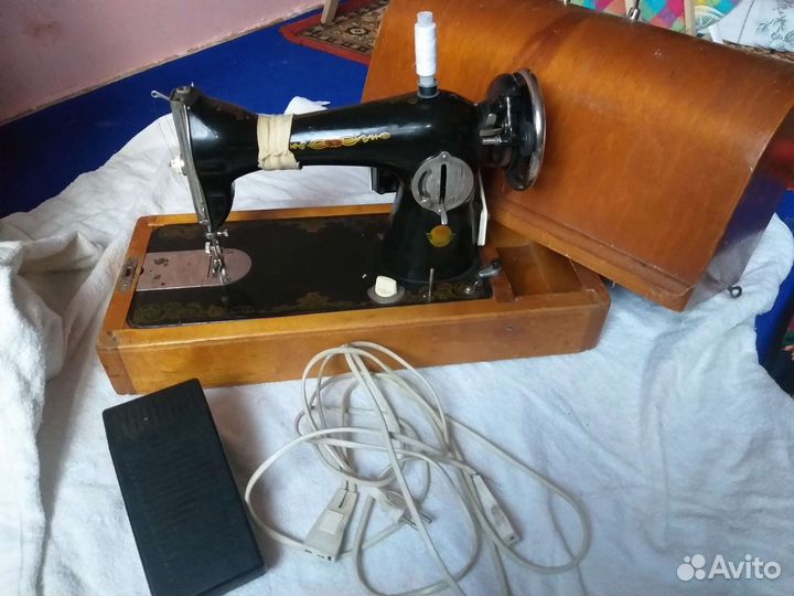Швейная машина Подольск с электроприводом