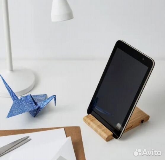 Подставка из дерева для планшета, телефона
