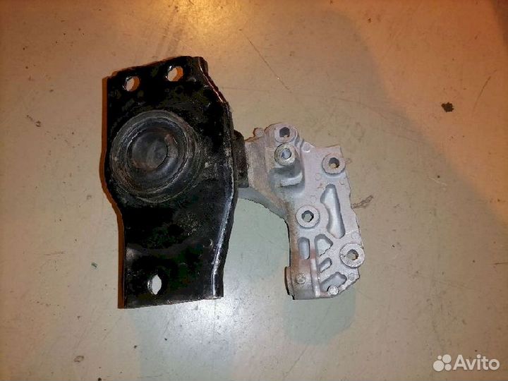 Опора двигателя (подушка двс) передняя правая 1121