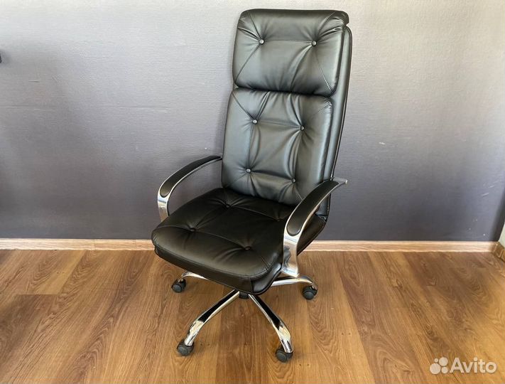 Компьютерное кресло. Гарантия 1 год