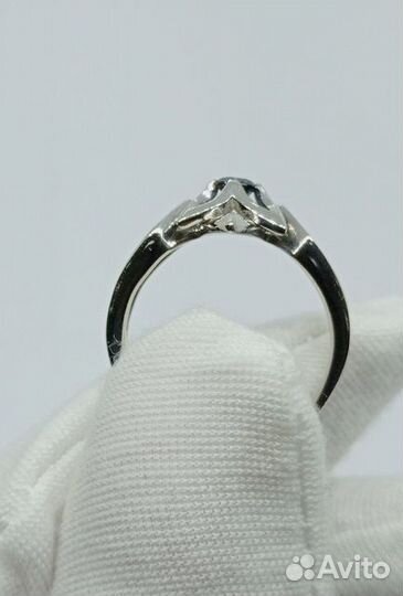 Золотое кольцо с сапфиром 17,5р