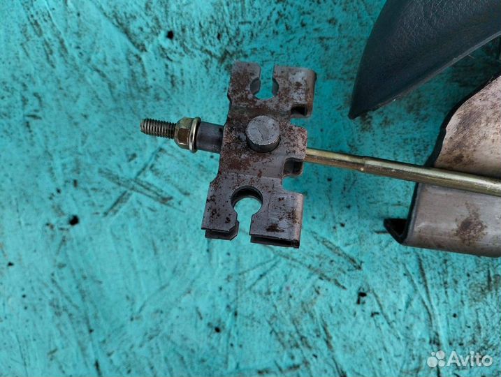 Ручка стояночного тормоза Mazda 6 GG 2.3