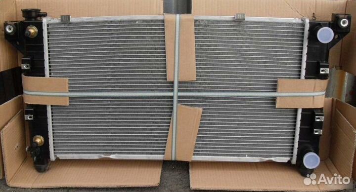 Радиатор Chrysler Voyager