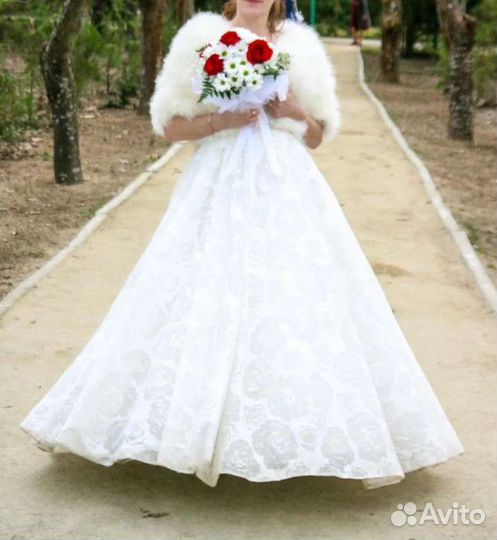 Свадебное платье