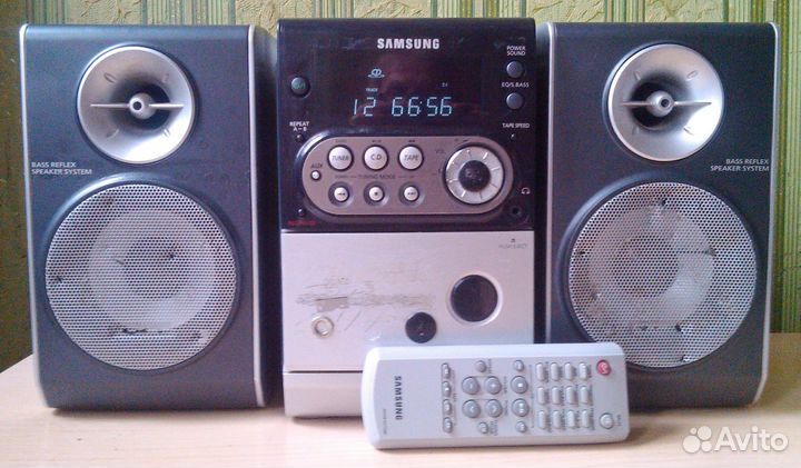 Музыкальный центр Samsung MM-J4