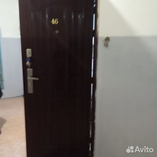 Дверь входная металлическая правая бу