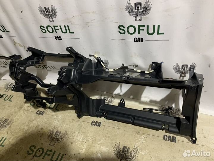 Торпедо (левый руль) Toyota Auris