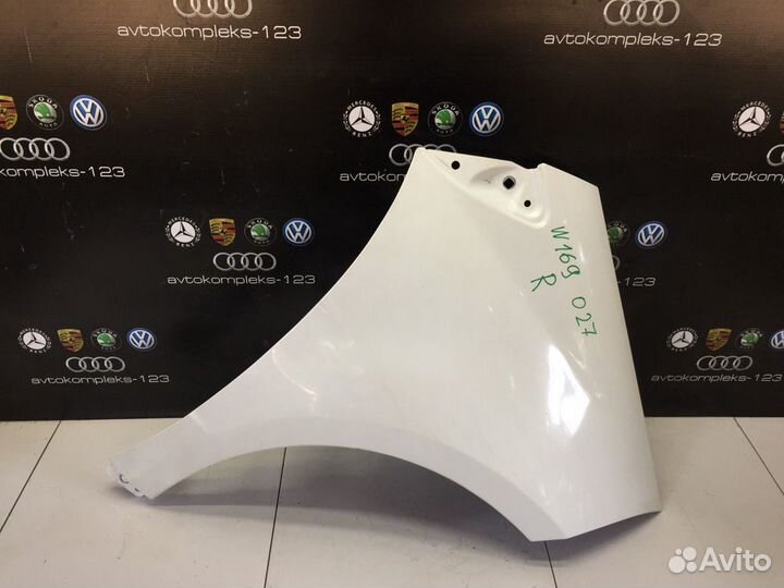 Крыло переднее правое Mercedes-Benz A-200 W169