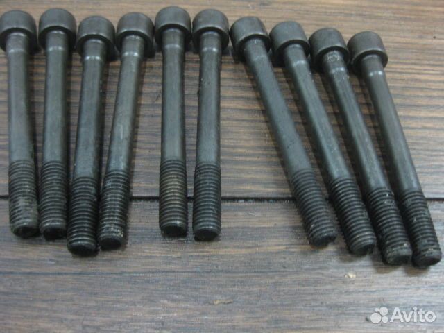 Болт головки блока Nissan Primera P10 (1990–1996)