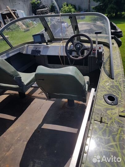 Катер Днепр