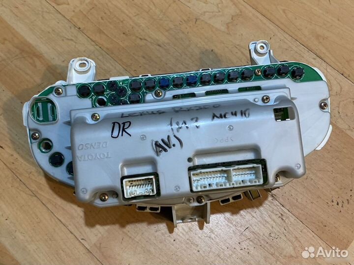 Панель приборов Lexus RX300 MCU10 MCU15